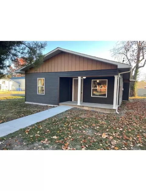 610 Glendale St, Benton, IL 62812