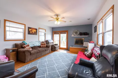 524 28th Ave, Moline, IL 61265 photo 9