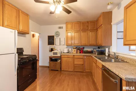 524 28th Ave, Moline, IL 61265 photo 6
