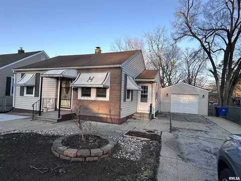 2406 48th St, Moline, IL 61265
