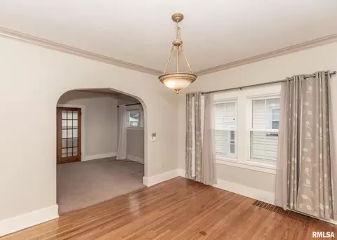 2319 6th St, Moline, IL 61265 photo 9