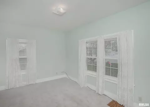 2319 6th St, Moline, IL 61265 photo 17