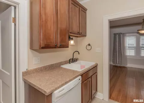2319 6th St, Moline, IL 61265 photo 13