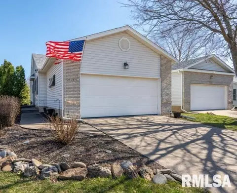 4175 Fairview Dr, Bettendorf, IA 52722