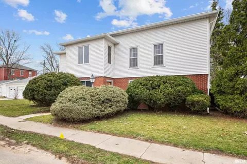 501 13th Ave, Fulton, IL 61252