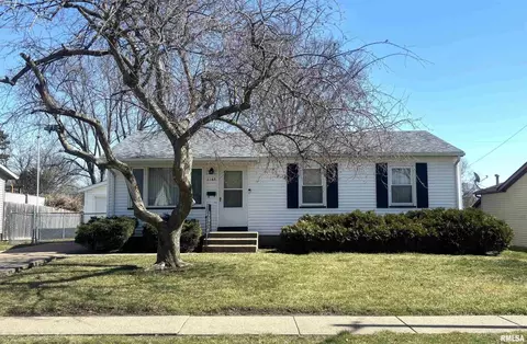 2103 N Gayman Ave, Davenport, IA 52804