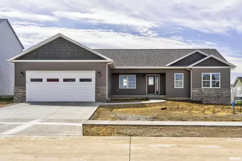 419 Linden Ln, Eldridge, IA 52748