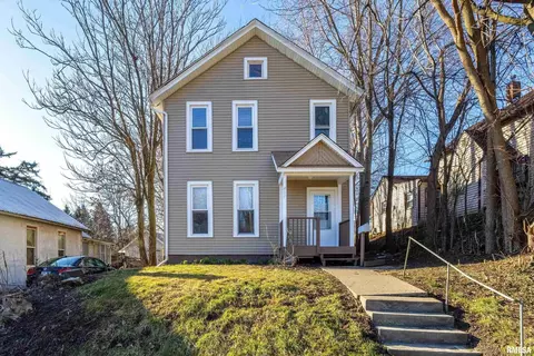 417 E 12th St, Davenport, IA 52803