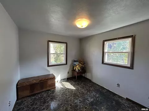 1002 6th Ave, Silvis, IL 61282 photo 17