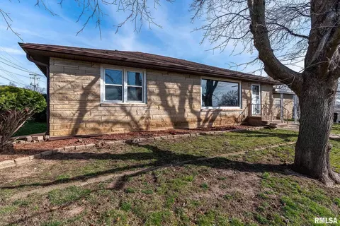 1401 10th Ave, Fulton, IL 61252