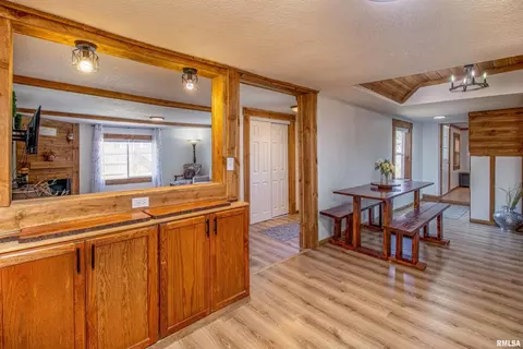 2105 6th St, Fulton, IL 61252 photo 8