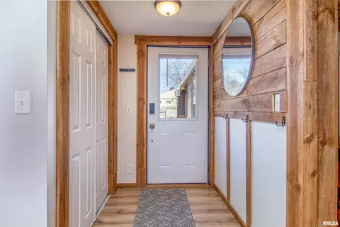 2105 6th St, Fulton, IL 61252 photo 4