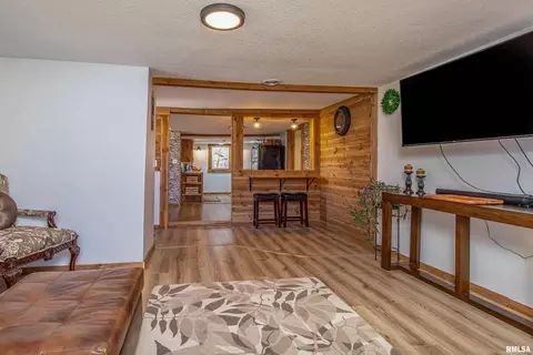 2105 6th St, Fulton, IL 61252 photo 6