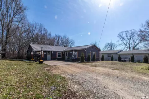 2105 6th St, Fulton, IL 61252