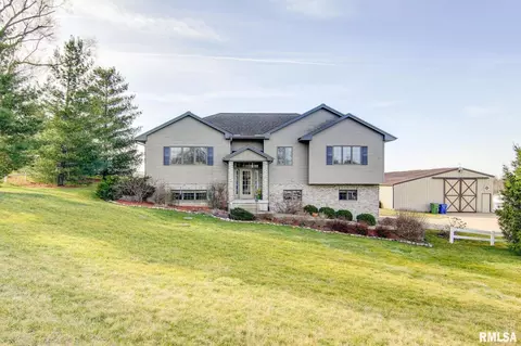 1975 2nd Ave S, Clinton, IA 52732