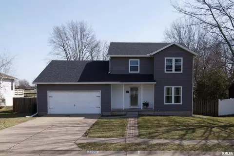 5229 Amesbury Dr, Davenport, IA 52807