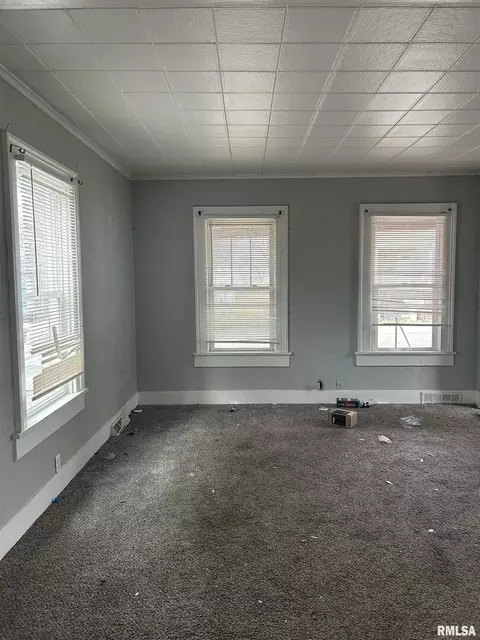 1188 23rd St, Moline, IL 61265 photo 5