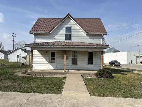 11 S Stephens St, Preston, IA 52069