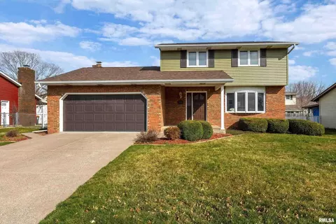 2118 W 30th St, Davenport, IA 52804