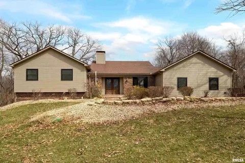 7430 123rd Street Ct, Coal Valley, IL 61240