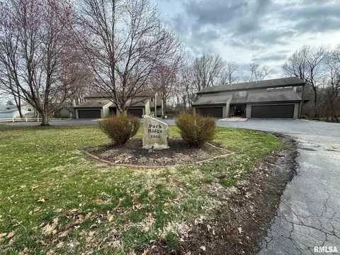 2200 36th St #2A, Rock Island, IL 61201