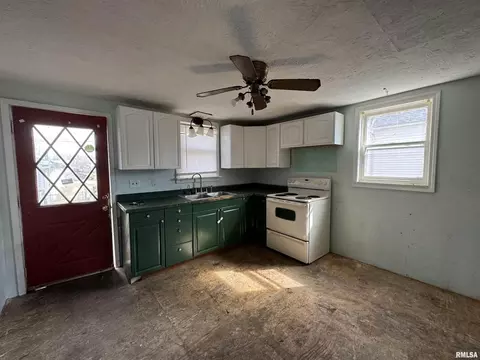 920 N Walnut St, Kewanee, IL 61443 photo 7