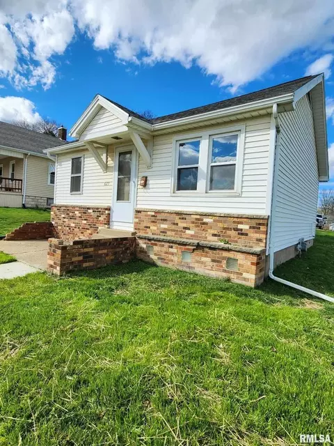 629 Van Buren St, Quincy, IL 62301