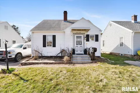 2050 33rd St, Rock Island, IL 61201