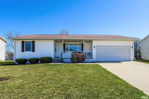 1034 Hickory St, Geneseo, IL 61254