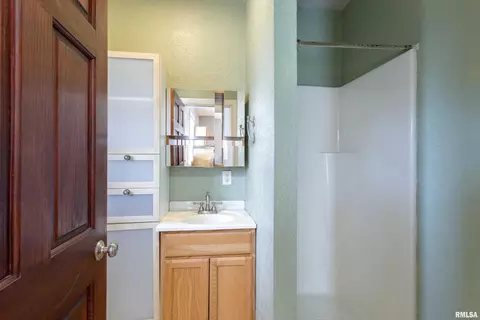 1725 12th St, Moline, IL 61265 photo 10