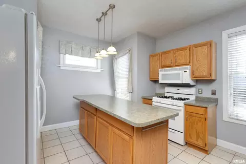 1725 12th St, Moline, IL 61265 photo 7