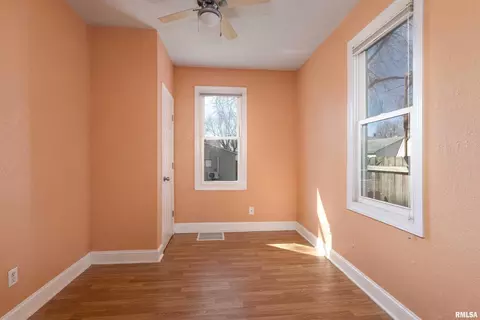 1725 12th St, Moline, IL 61265 photo 2