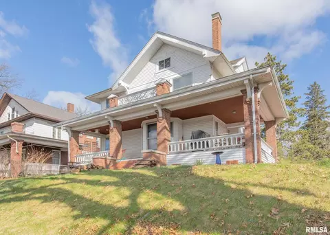 1511 Clay St, Davenport, IA 52804
