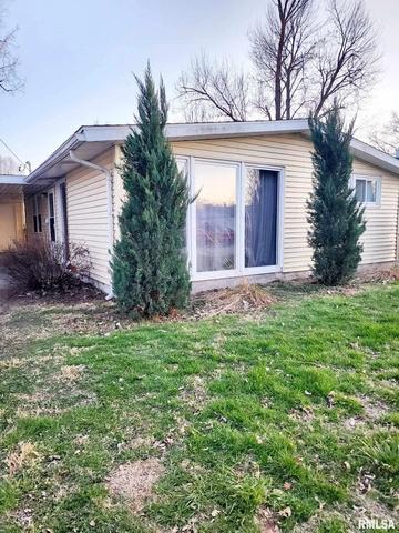 2030 Maple St, Quincy, IL 62301