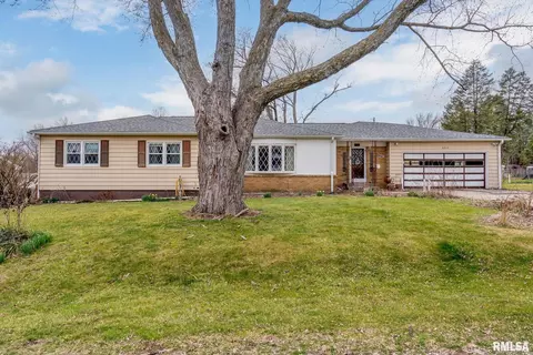 6212 Fair Ave, Davenport, IA 52806