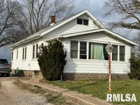 1811 1st Ave, Silvis, IL 61282