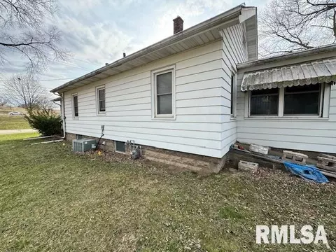 1811 1st Ave, Silvis, IL 61282 photo 4
