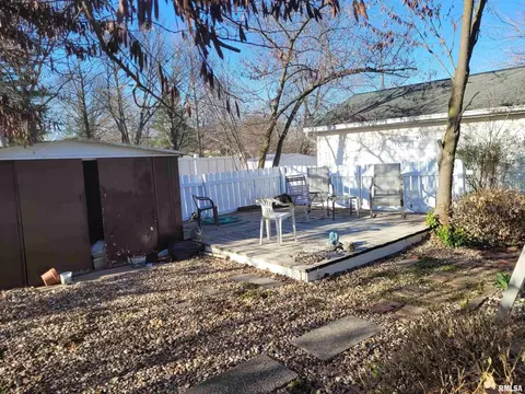 101 W Park St, Camp Point, IL 62320 photo 14