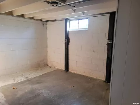 101 W Park St, Camp Point, IL 62320 photo 11