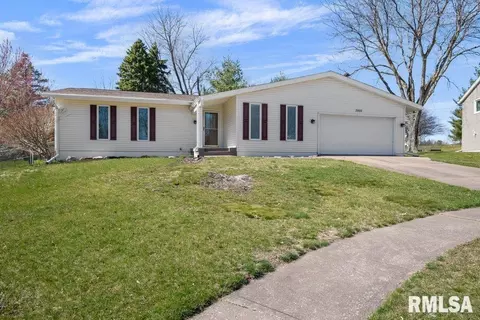 3922 Fairhaven Ct, Davenport, IA 52807