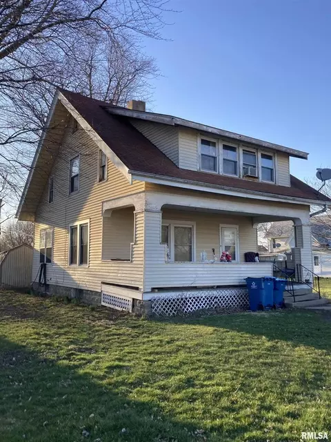 205 N School St, Atkinson, IL 61235 photo 2