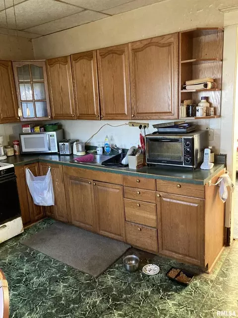 205 N School St, Atkinson, IL 61235 photo 6