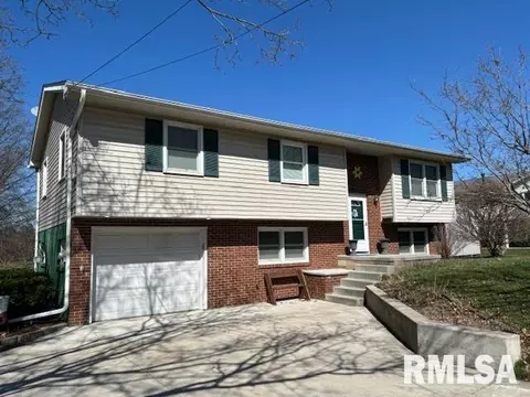 538 E Mill St, Kewanee, IL 61443