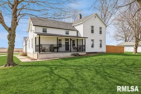 213 S State St, Atkinson, IL 61235