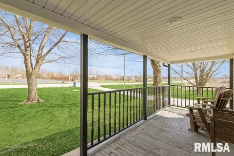 213 S State St, Atkinson, IL 61235 photo 3