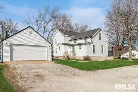 213 S State St, Atkinson, IL 61235 photo 5