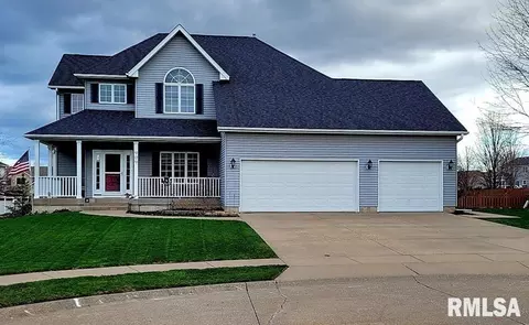 909 Heiler Ct, Eldridge, IA 52748