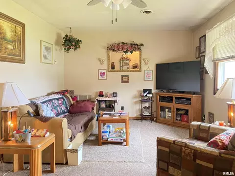 1902 N State St, Marion, IL 62959 photo 4