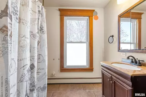 404 SE 5th St, Aledo, IL 61231 photo 24
