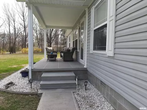 9041 Martin St, Christopher, IL 62822 photo 4